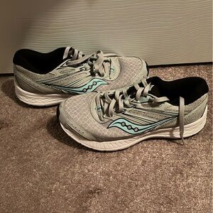 Women’s size 8 1/2 Sacouny tennis shoes